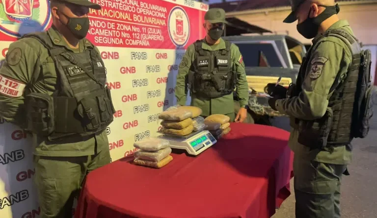 GNB Zulia detiene en la frontera norte a indocumentado con 15 panelas de droga