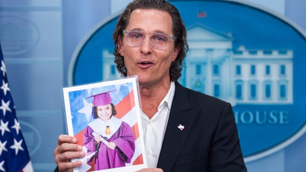 Matthew McConaughey dio emotivo discurso en la Casa Blanca