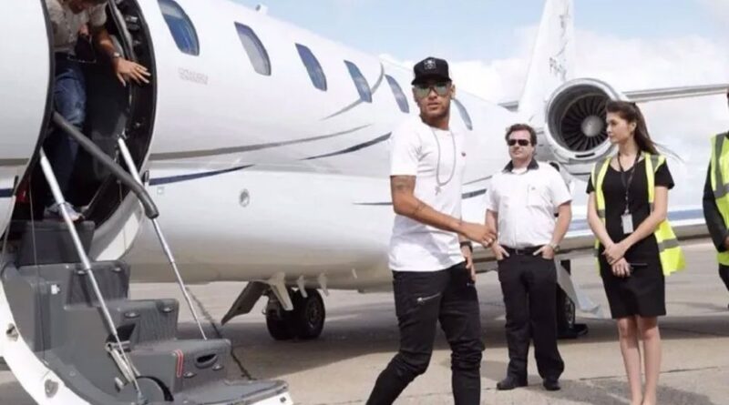 Jet privado de Neymar aterriza de emergencia en el norte de Brasil por "problemas técnicos"