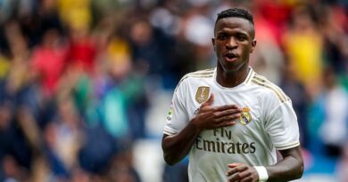 Vinicius Jr renovó con el Real Madrid