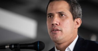 GUAIDO EN BAINAS