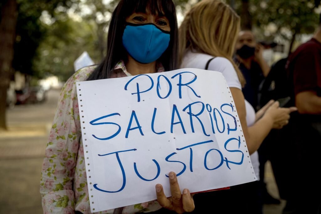 SEGUNDO DIA PROTESTA LOS EDUICADORES