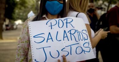 SEGUNDO DIA PROTESTA LOS EDUICADORES