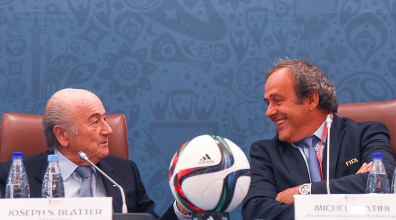 Absuelven del cargo de fraude a los exjefes de la FIFA y la UEFA, Blatter y Platini