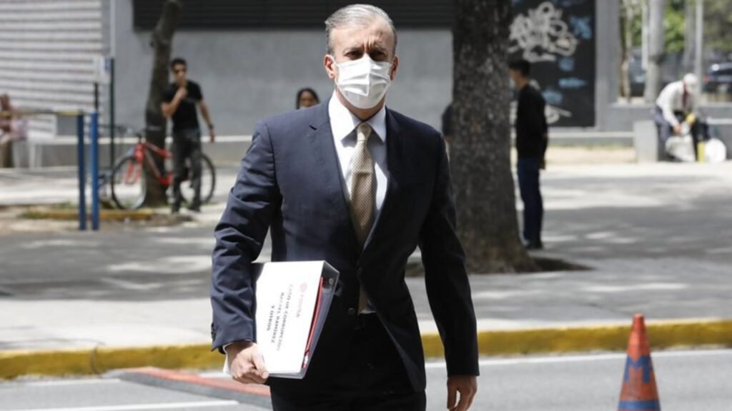 Tareck El Aissami denunció a exministro Rafael Ramírez por robo de 4 mil 850 millones de dólares