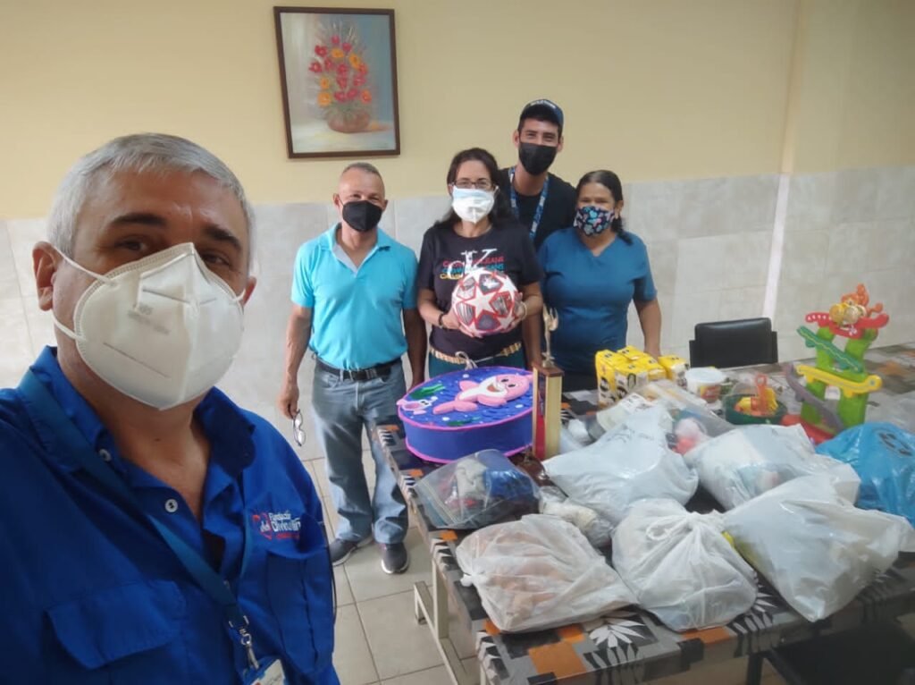 Voluntarios por Lagunillas realizó contribución a la Fundación Divino Niño