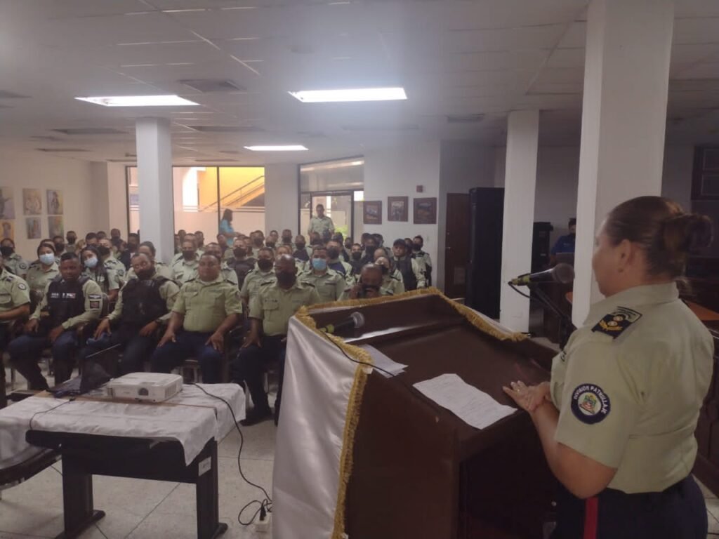 Polilagunillas debatió sobre ética, dignidad y DD HH en la función policial