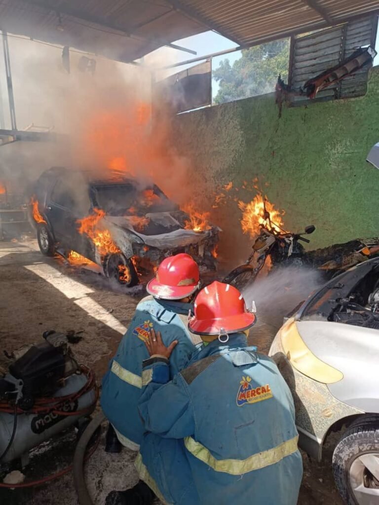 Tres miembros de una familia perecen por incendio de su casa en Carabobo