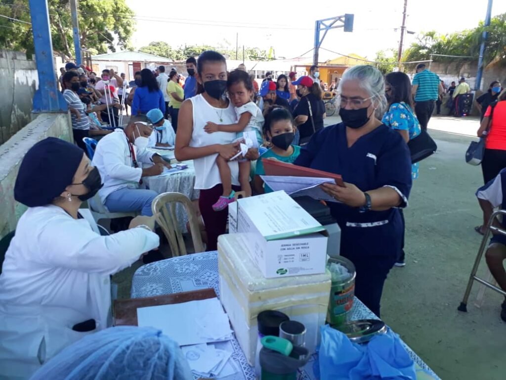 Alcaldía  y Gobernación benefician a más de 300 cabimenses con jornada social