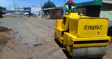 Alcalde Jorge Nava inició trabajos de vialidad en Los Puertos de Altagracia