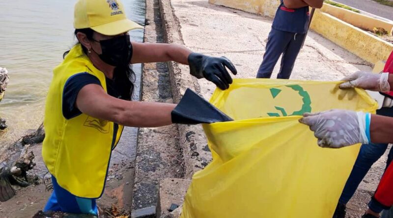 Realizaron en Miranda jornada de limpieza en Día Mundial de las Playas