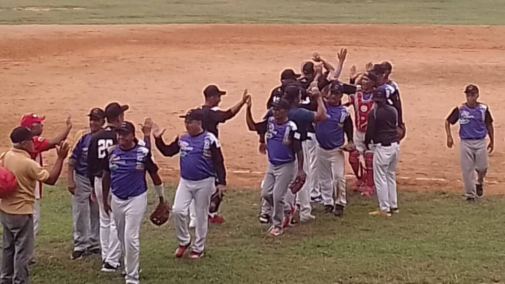 En Cabimas arrancó campeonato estadal Súper Máster de Béisbol