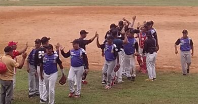 En Cabimas arrancó campeonato estadal Súper Máster de Béisbol