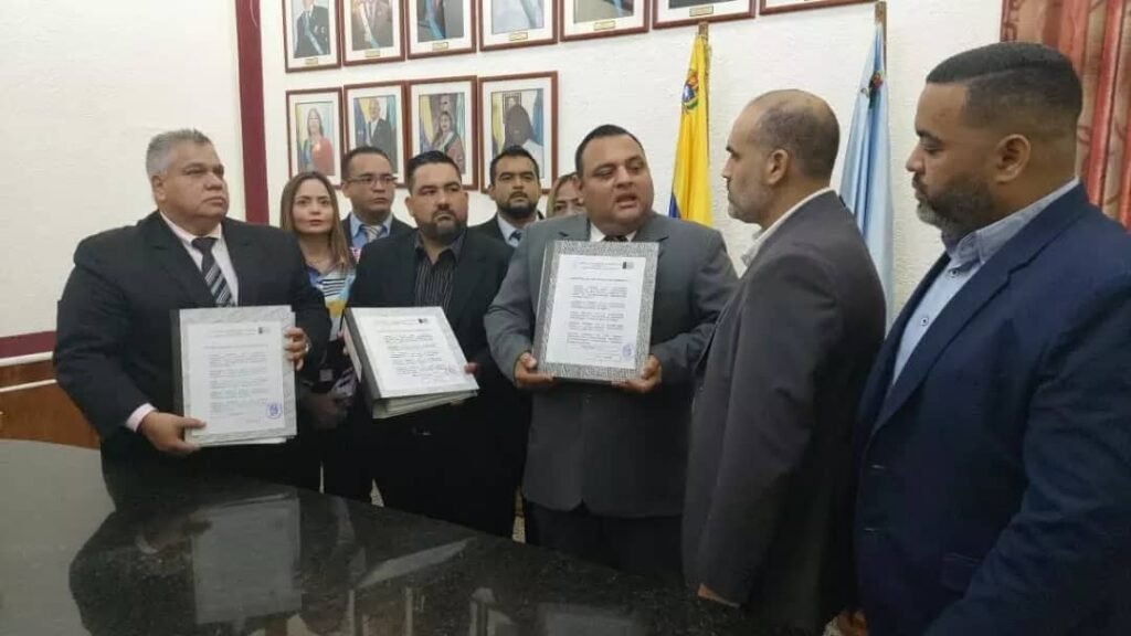 Introdujeron ante el CLEZ actas para solicitar cambio de nombre de la capital de Lagunillas