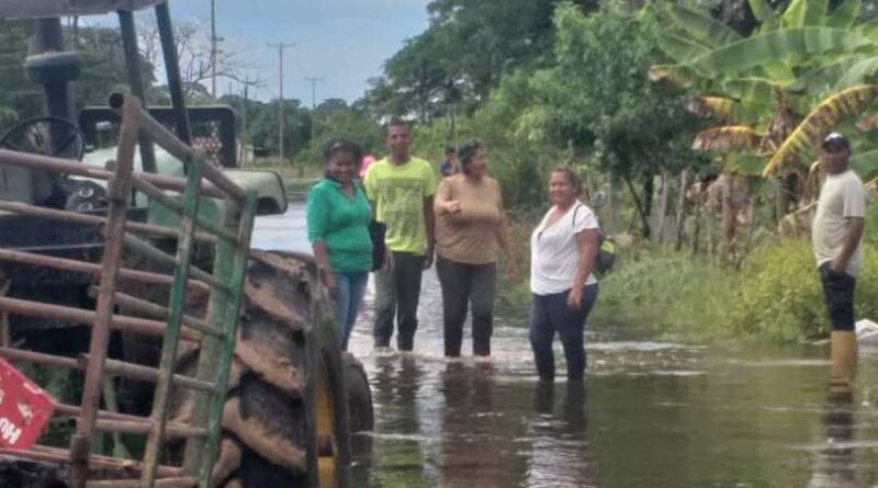 Autoridades de Valmore Rodríguez inspeccionaron comunidades afectadas por las lluvias