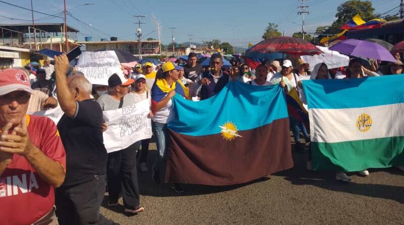 Trabajadores públicos en Baralt toman las calles este 23-E y exigen salario justo