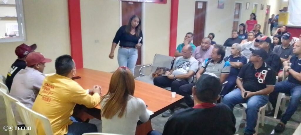 Alcaldía de Miranda presenta propuesta de distribución de combustible para pescadores
