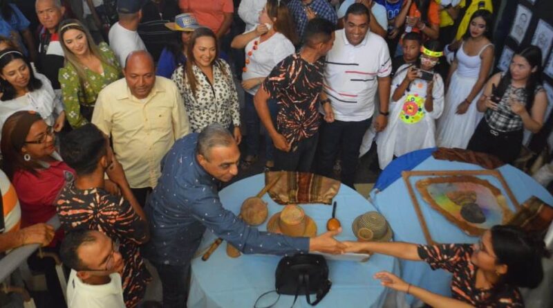 Con exposición gastronómica y cultural celebraron la Zulianidad en Santa Rita