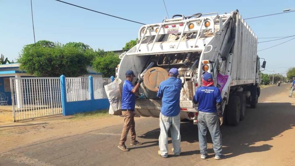 Restituyen servicio de aseo urbano en la parroquia Campo Lara 