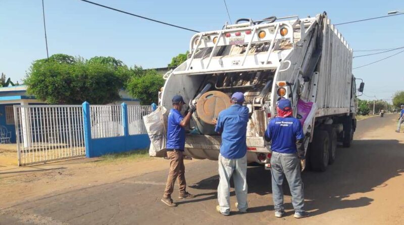 Restituyen servicio de aseo urbano en la parroquia Campo Lara 