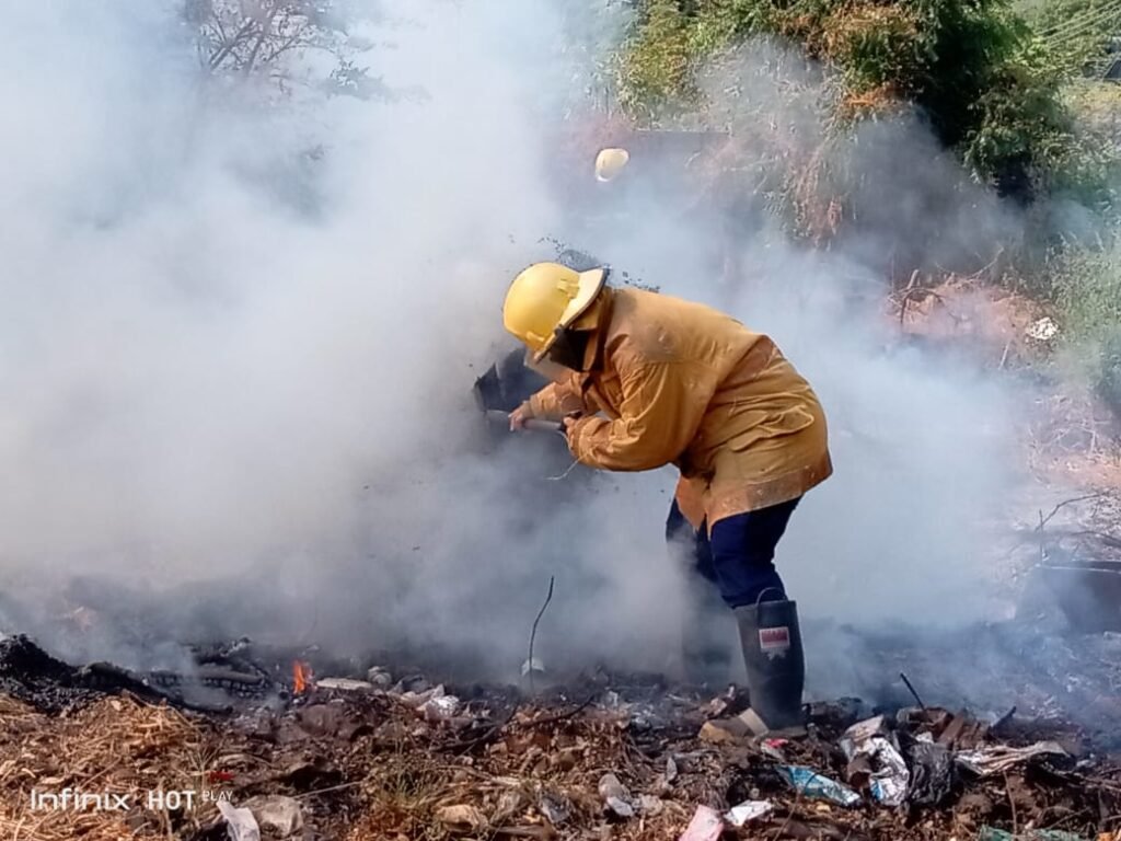 Bomberos del municipio Miranda exhortan a la ciudadanía evitar la quema indiscriminada