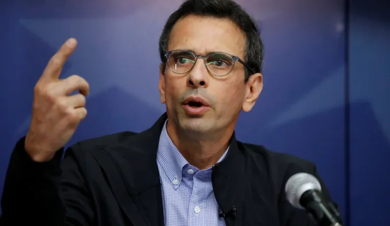 Capriles se mediría en primarias si se levanta su inhabilitación