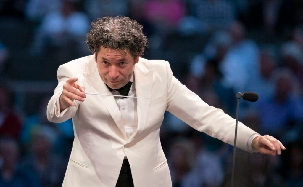 Dudamel es el primer latino en dirigir la Filarmónica de Nueva York
