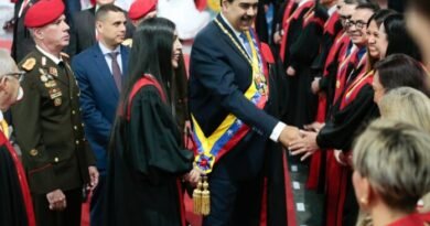 Maduro pidió a jueces mayor compromiso como garantes de la justicia