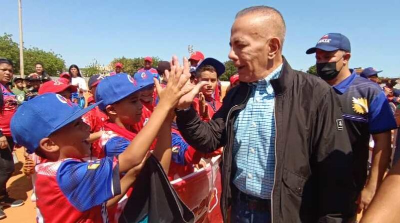 "Apoyamos a las Pequeñas Ligas del Zulia con espacios modernos para el beisbol"