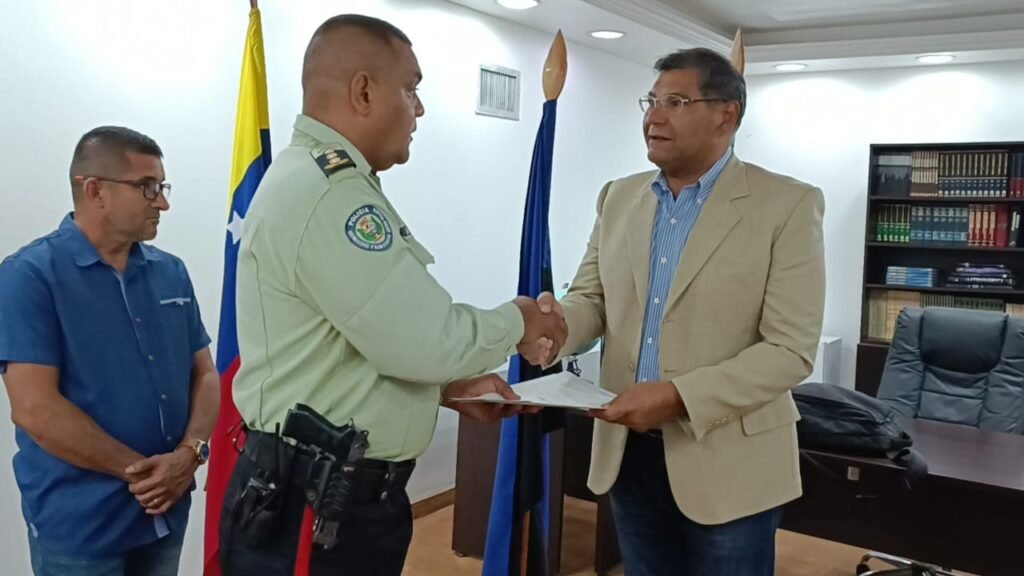 C/J Antonio Martínez asumió como director de Polibaralt