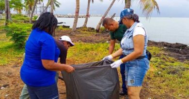 En Cabimas celebran Día de la Tierra con saneamiento del boulevard costanero