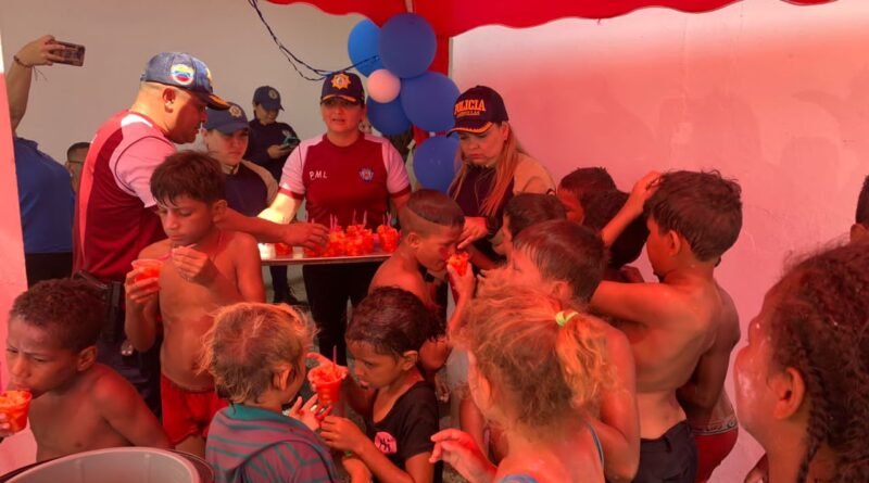 Mas de 40 niños en situación de calle fueron agasajados por Polilagunillas 