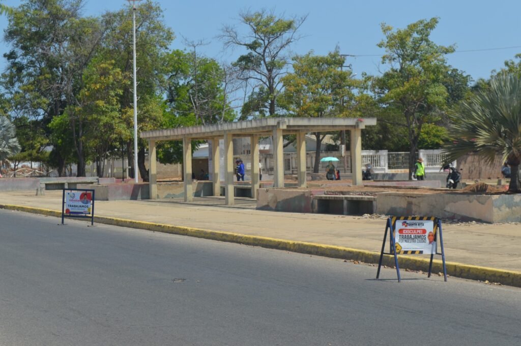 Tres niveles de gobierno trabajan en el rescate de la plaza TN Pedro Lucas Urribarrí Ruta Bicentenaria