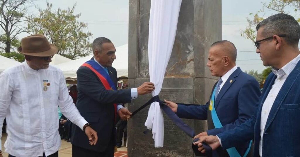 En Santa Rita rinden honores al Teniente Navío Pedro Lucas Urribarrí