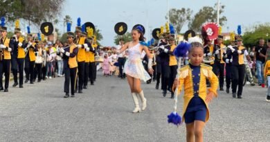 Con desfile iniciaron fiestas patronales en honor a la Virgen de Fátima en Santa Rita