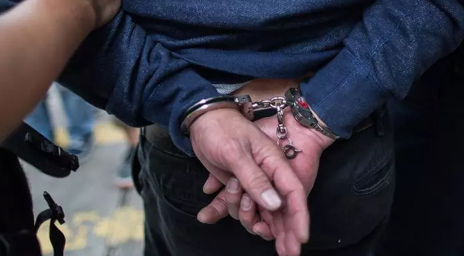 Presos 2 venezolanos en Francia con 2,5 millones de euros en efectivo
