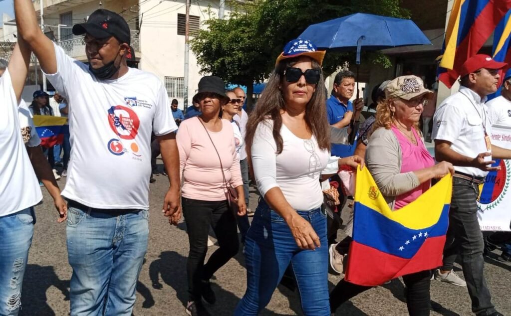 Gremios en Lagunillas salieron a reclamar un salario digno y mejor calidad de vida