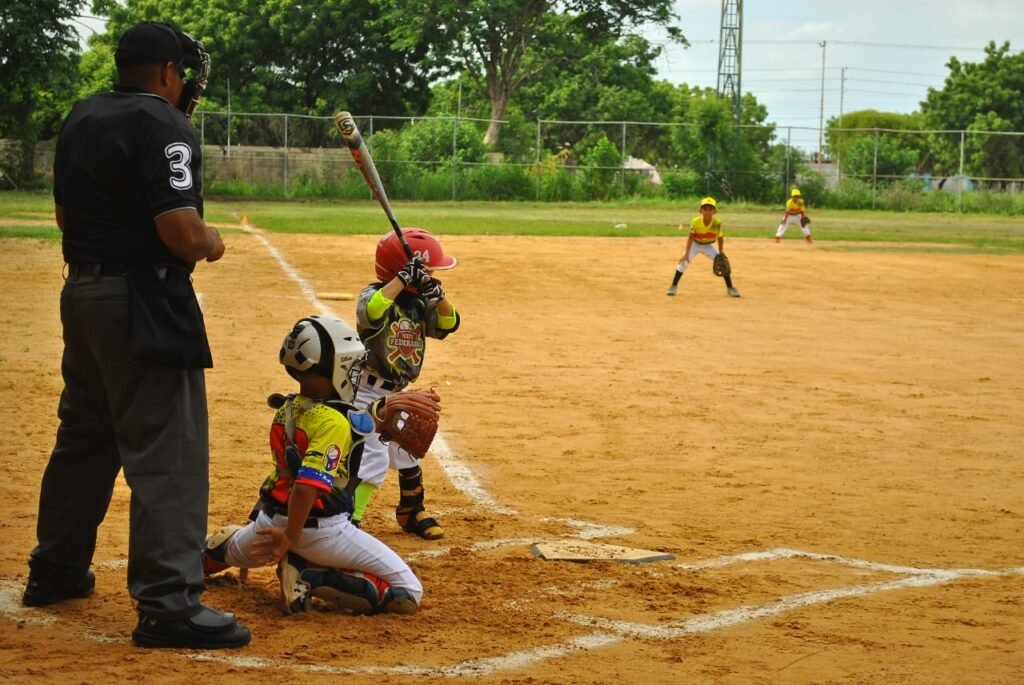 Alcalde José Mosquera inauguró Campeonato de Béisbol Menor en Lagunillas