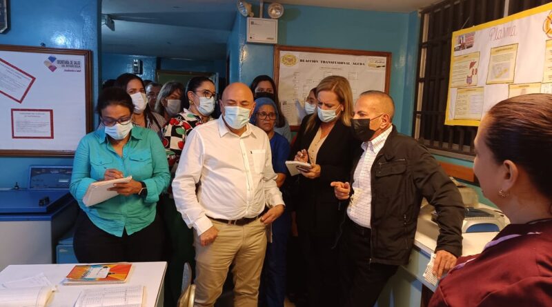 Gobernador realizó inspección sorpresa al Hospital de Cabimas