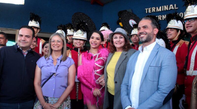 Lupita Ferrer arribó al Zulia para recibir reconocimiento