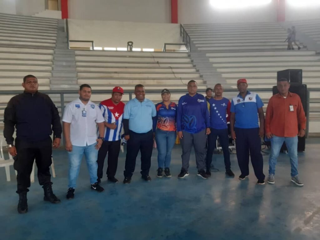 Con un torneo de Balón Mano reaperturan el Domo de Cabimas