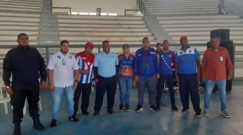 Con un torneo de Balón Mano reaperturan el  Domo de Cabimas
