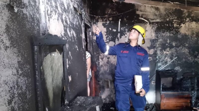Caídas de unas líneas de alta tensión provocaron incendio que afectó 9 casas en municipio Miranda