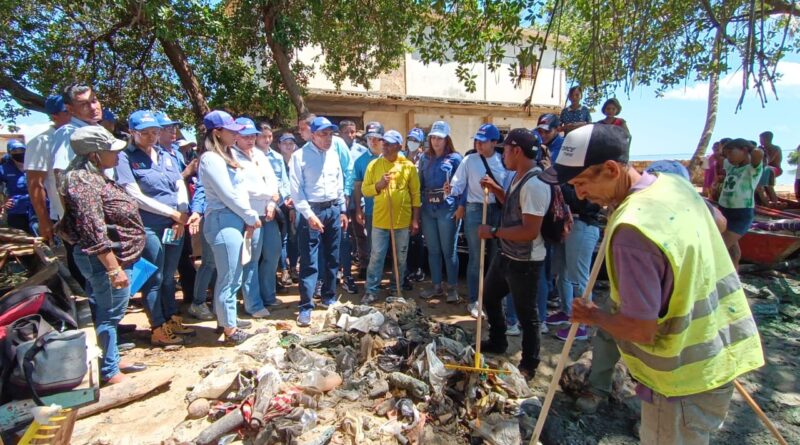 Gobernación del Zulia despliega gigantesco operativo de saneamiento en riberas del Lago