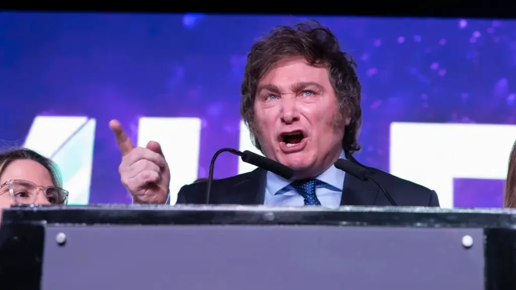 Economista Javier Milei y obtuvo mayoría de votos en elecciones primarias de Argentina