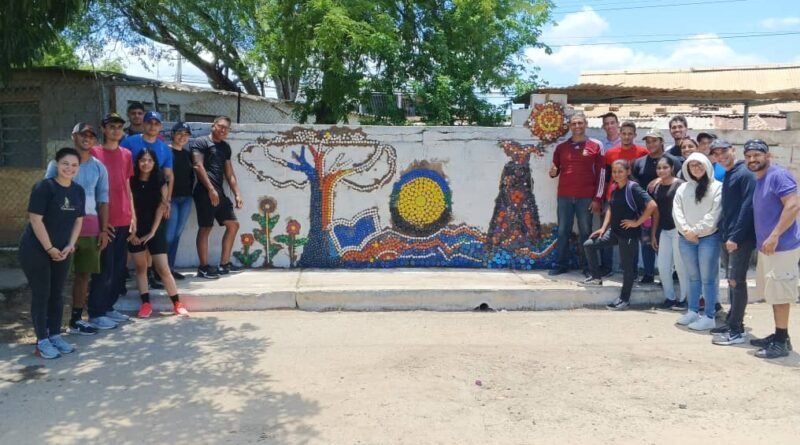 Prestadores de Servicio Comunitario de LUZ-COL realizaron actividad de reciclaje en sector Las Cabillas