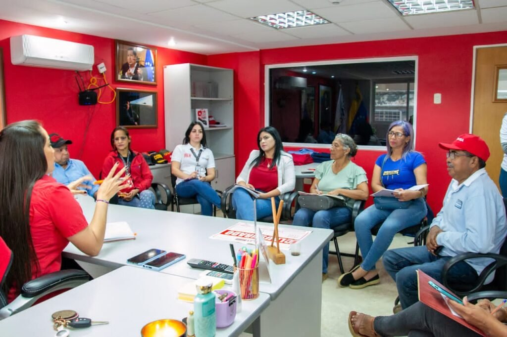 Organizan en Lagunillas jornada de Alfabetización Tributaria para voceros de consejos comunales