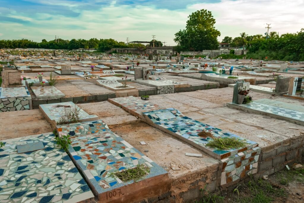 Cementerio de Lagunillas listo para honrar a los fieles difuntos este 2-N