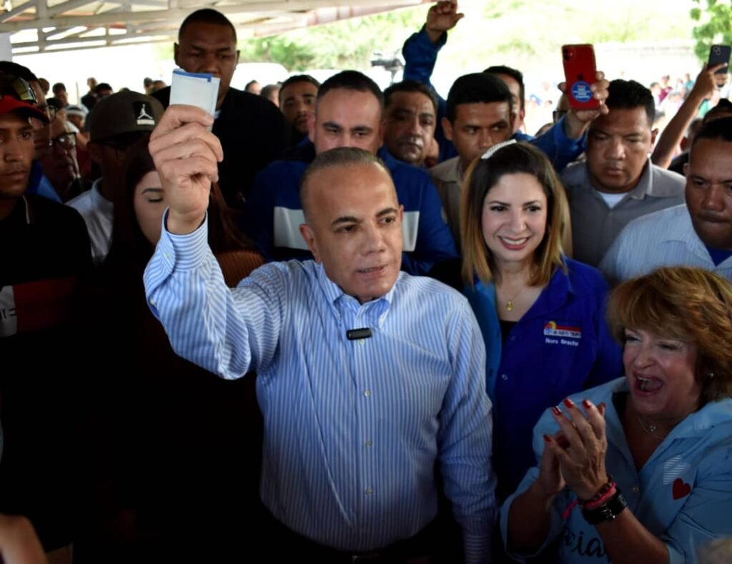 Rosales: “Hoy definitivamente la oposición marca el rumbo a seguir”