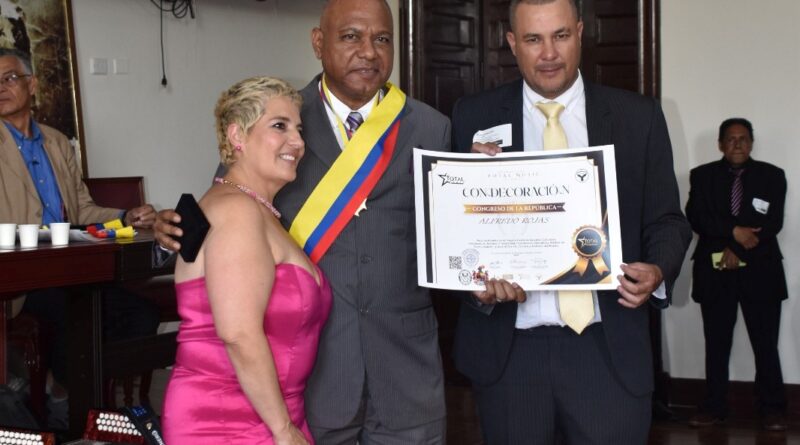 Músico zuliano Alfredo Rojas recibió reconocimiento del Congreso en Colombia